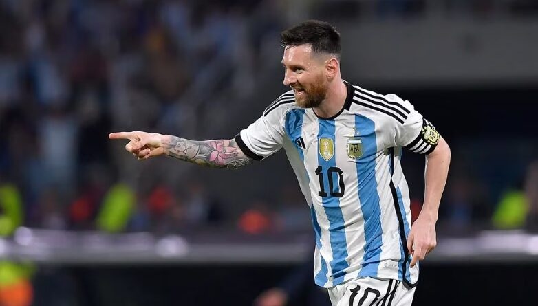 Argentina festejó en Santiago del Estero y Messi regaló su gol número 100