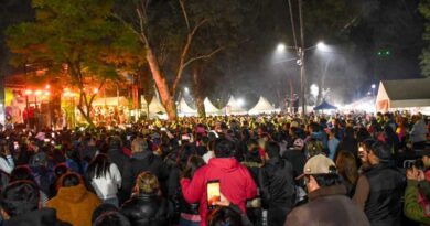 Cultura de la Municipalidad destacó el acompañamiento del público que tiene la Feria Artesanal