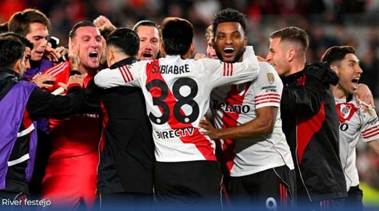 River sufrió con Libertad, pero pasó por penales y jugará cuartos de la Libertadores