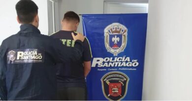 De un teléfono ajeno se transfirió $1.000.000 y US$ 2.600 a su cuenta