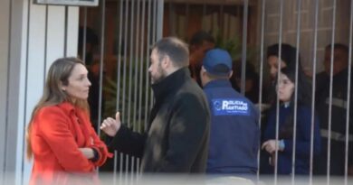 Esposa e hijo del Ing. Costas Mayuli a un paso de la libertad en causa por material de abuso infantil