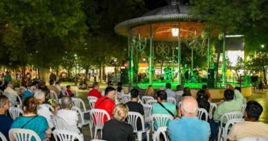 La Municipalidad celebró el día de la música con un espectáculo gratuito en la retreta de plaza Libertad