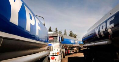 El Gobierno autorizó el funcionamiento de estaciones de servicio móviles para ampliar el acceso a combustibles