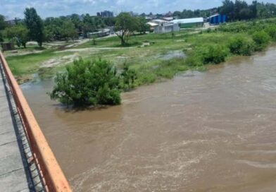 Crece la preocupación por la suba del Río Dulce: ya rige alerta naranja y hay zonas afectadas en La Banda