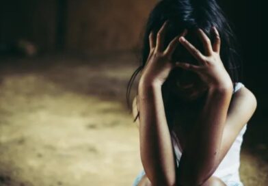 Negocios con niños: dos civiles y un policía distribuian fotos de menores desnudas