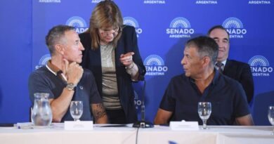 El pacto sindical libertario que le dio al Gobierno su primer gran golpe político