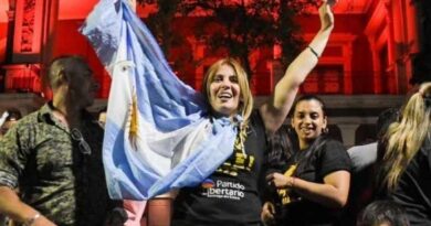 Embargan por casi $9 millones a la excandidata libertaria Noralí Sosa por estafas con piscinas