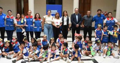 La intendente Fuentes recibió a docentes y alumnos del Jardín de Infantes Dante Alighieri
