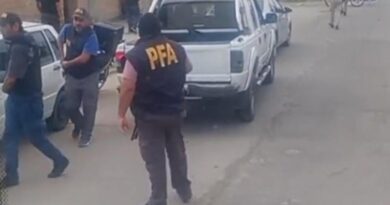 Otra vez el B° Sarmiento: gran despliegue de la policía Federal en operativo antidrogas