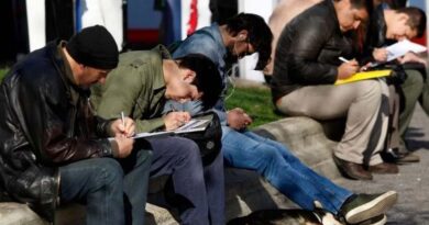 Se achica el empleo registrado y crece la informalidad en medio del deterioro económico