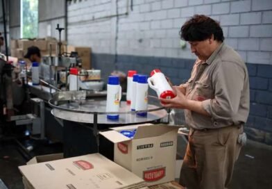 Lumilagro salió al cruce de las críticas por termos importados y chicaneó con sus despidos