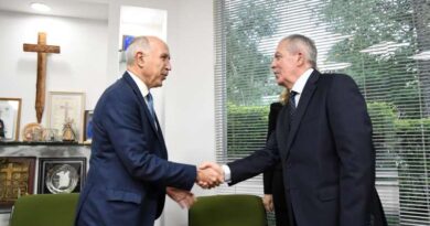 El Gobernador Suárez acompañó la presentación del libro del Dr. Ricardo Lorenzetti