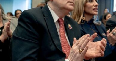 Zamora: “La economía del país es un desastre y no es sostenible”