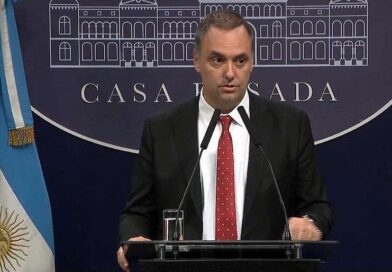 Departamento de Adorni: la oposición amplió denuncia y pidió citar a la escribana que certificó la compra