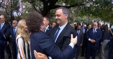 Declara la escribana de Adorni y la Justicia citó a las mujeres que le prestaron cientos de miles de dólares