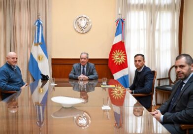 El Gobernador Suárez recibió al investigador Agustín Salvia