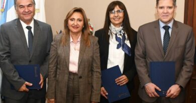 La intendente Fuentes tomó juramento a nuevos funcionarios de la Municipalidad de la Capital