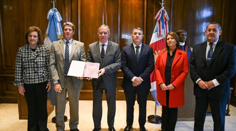 El Gobernador recibió a los miembros del Tribunal de Cuentas