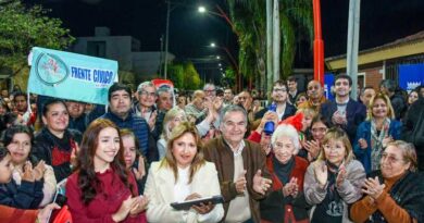 La intendente Fuentes inauguró junto a vecinos la iluminación led de calle Luis Braile