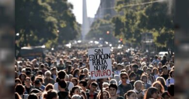 La Corte dejó firme la cautelar que obliga al Estado a aplicar la ley de financiamiento universitario