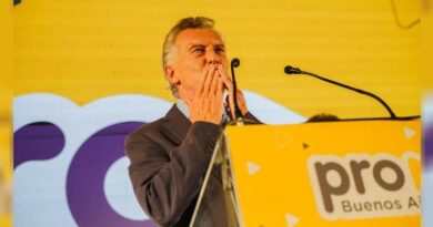 La última estocada de Macri: “Mantener a Adorni destruye el cambio”