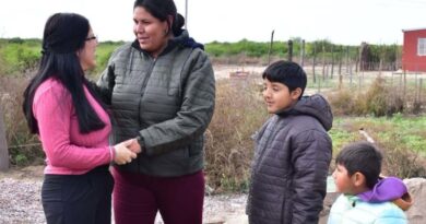 Iturre visitó la obra de una nueva vivienda social
