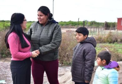 Iturre visitó la obra de una nueva vivienda social