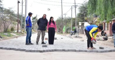 Continúa el plan de mejoras en las calles de la ciudad de Fernández