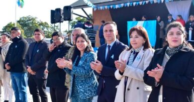 Con gran participación popular, Fernández celebró el aniversario de la Independencia Nacional