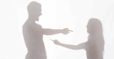 Prestamista y empleada pública, a los golpes tras discutir por un chat que ella mantuvo con su ex