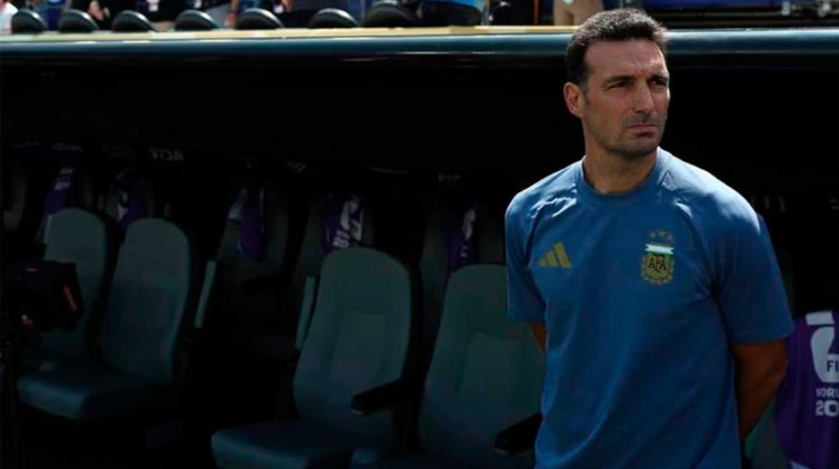 Scaloni puso en duda su continuidad en la Selección Argentina: “Hasta diciembre voy a estar” Scaloni puso en duda su continuidad en la Selección Argentina: “Hasta diciembre voy a estar”
