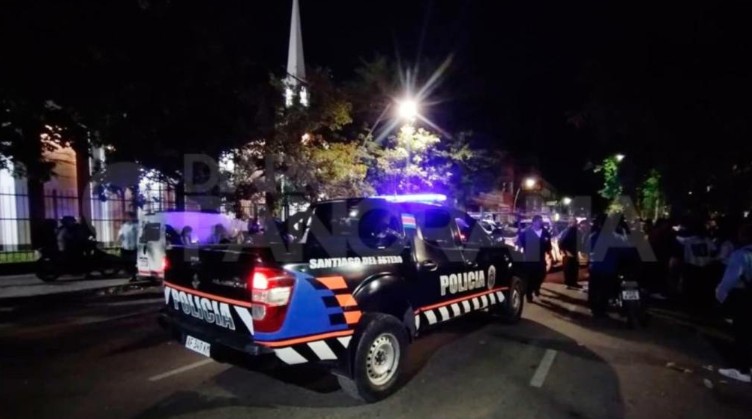 Caos tras el partido: una camioneta atropelló a dos niños y dos adultos frente al Fórum Caos tras el partido: una camioneta atropelló a dos niños y dos adultos frente al Fórum
