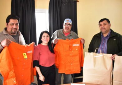 La intendente Iturre entregó indumentaria de trabajo al personal del Obrador Municipal