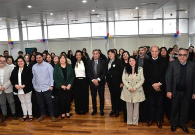 Iturre en la apertura de la 2° Expo Nacional y Provincial de Acompañamiento Terapéutico “THANIY” (Sanar) y la 1° Feria del Libro AT