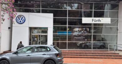 Fürth: cajera acusada de recibir pagos en dólares de clientes y no ingresarlos a las arcas de la firma