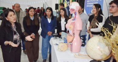 La intendente Yanina Iturre encabezó la apertura de la 4ª Feria de Oferta Educativa