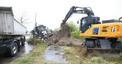 La Municipalidad trabajó en el mantenimiento del desagüe de la calle Franklin Moyano