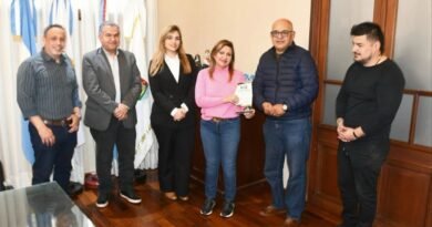 La intendente Fuentes se reunió con directivos del Sindicato de Pasteleros