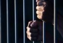 Siete años violó a su hijo en la cárcel de Colonia Pinto y lo obligó a tener sexo con su madre