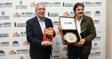 Felipe Pigna estuvo en la 16° Feria del Libro