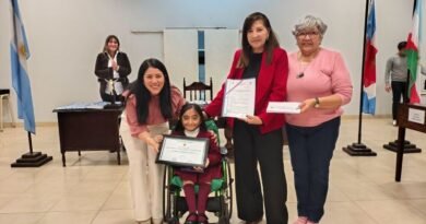 Reconocimiento al talento y compromiso: Ludmila Valentina García fue elegida Joven Destacado 2026 en Fernández