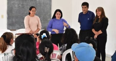 Inició el curso de Tapicería II en Fernández junto a la UNSE