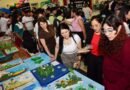 La intendente Yanina Iturre visitó la muestra anual de saberes de la Escuela Piloto Nº 1 Maximio S. Victoria