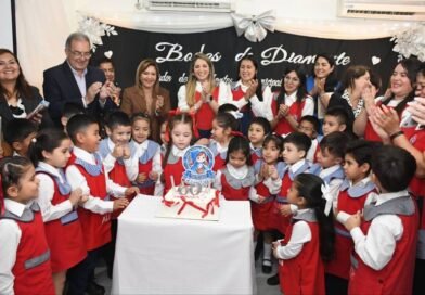 La intendente Fuentes participó del acto por el 60 aniversario del jardín de infantes municipal Caperucita