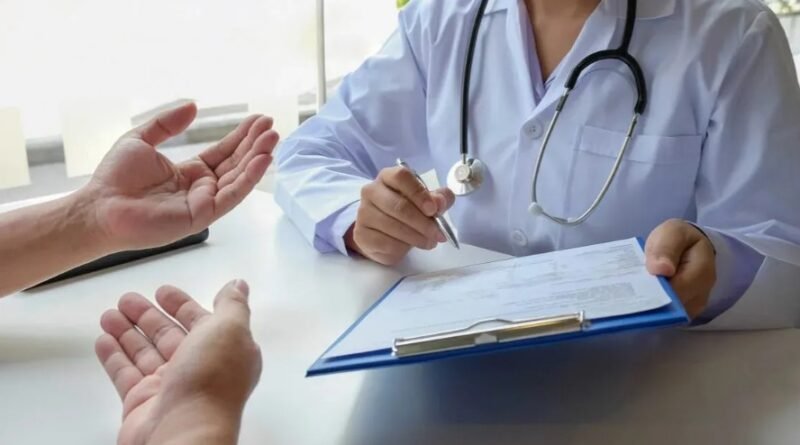 Clínicas y sanatorios privados de todo el país se declararon en crisis