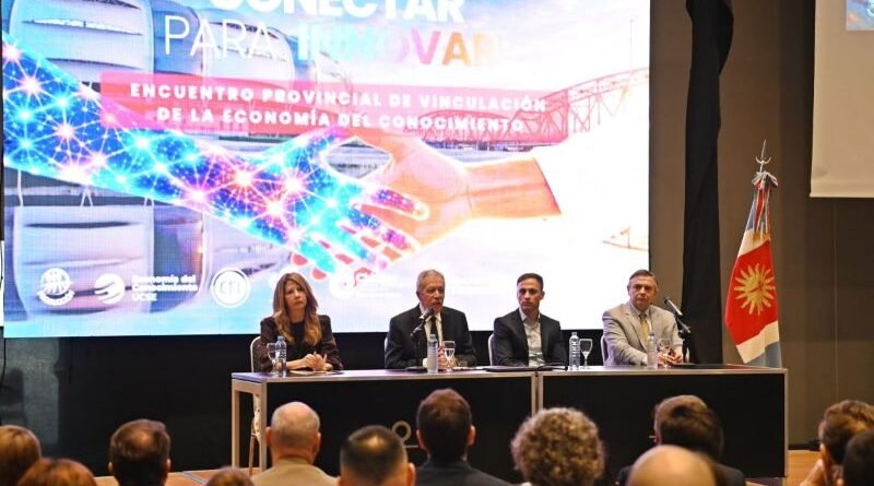 El gobernador Elías Suárez participó del acto de apertura de “Conectar para Innovar”