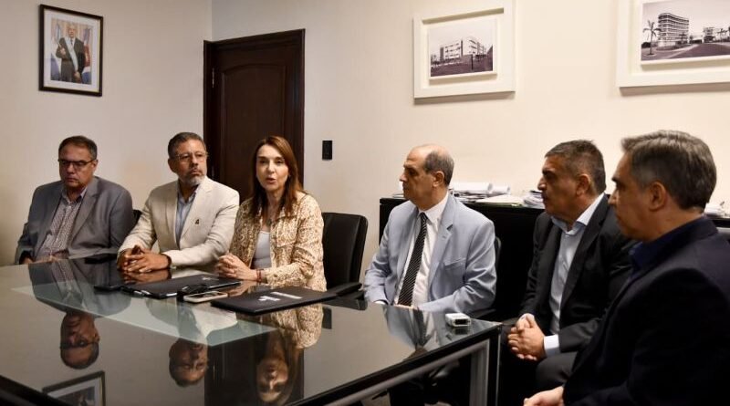 Educación y Obras Públicas avanzan en el desarrollo de prototipos de escuelas Educación y Obras Públicas avanzan en el desarrollo de prototipos de escuelas